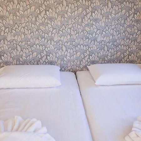 Uphill Unique Boutique Suites Скиатос Экстерьер фото