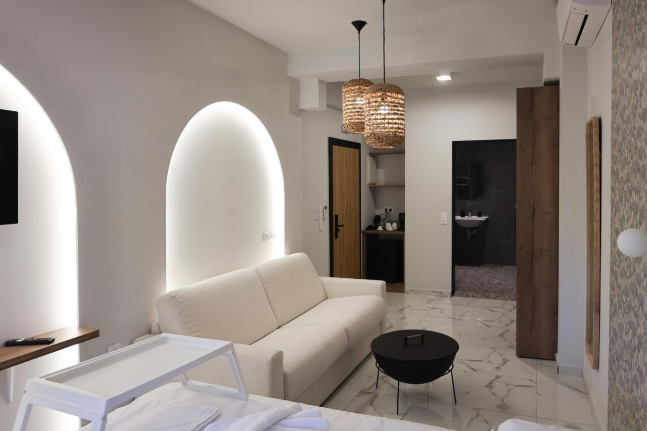 Uphill Unique Boutique Suites Скиатос Экстерьер фото