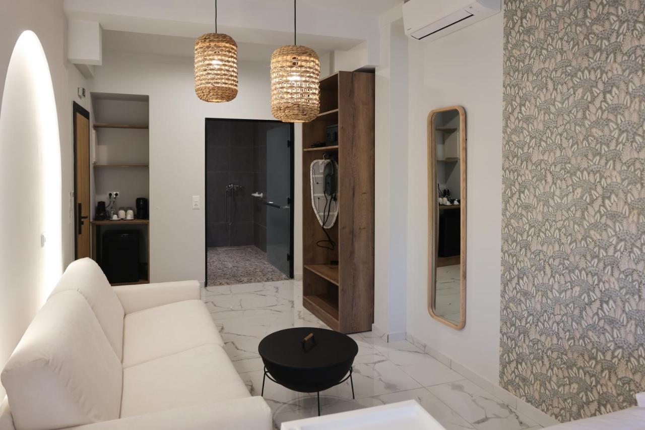 Uphill Unique Boutique Suites Скиатос Экстерьер фото