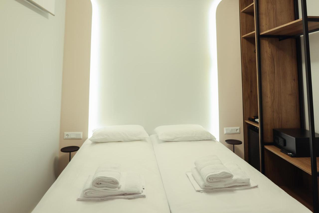 Uphill Unique Boutique Suites Скиатос Экстерьер фото