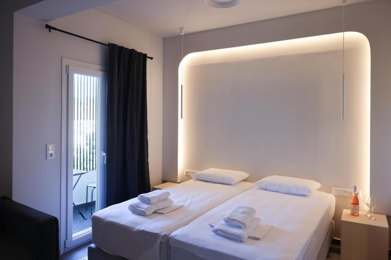 Uphill Unique Boutique Suites Скиатос Экстерьер фото