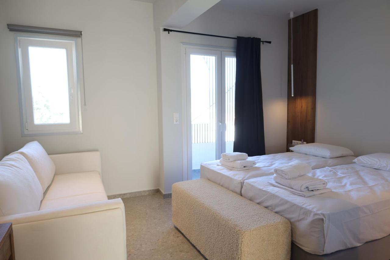 Uphill Unique Boutique Suites Скиатос Экстерьер фото
