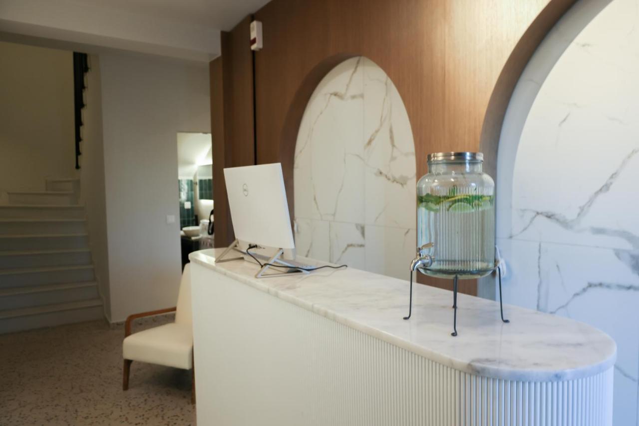 Uphill Unique Boutique Suites Скиатос Экстерьер фото