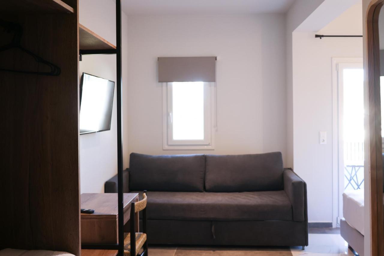 Uphill Unique Boutique Suites Скиатос Экстерьер фото