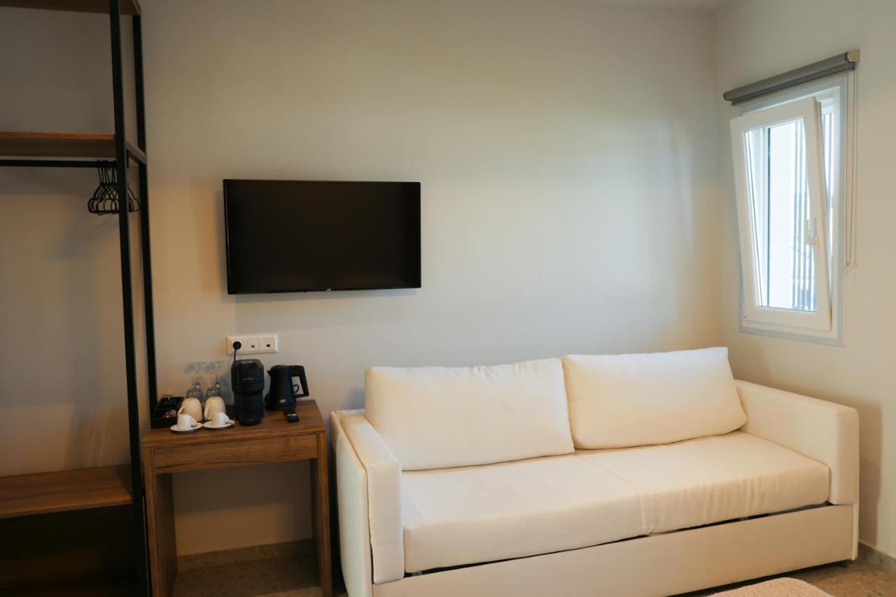 Uphill Unique Boutique Suites Скиатос Экстерьер фото