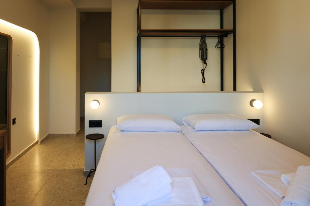 Uphill Unique Boutique Suites Скиатос Экстерьер фото